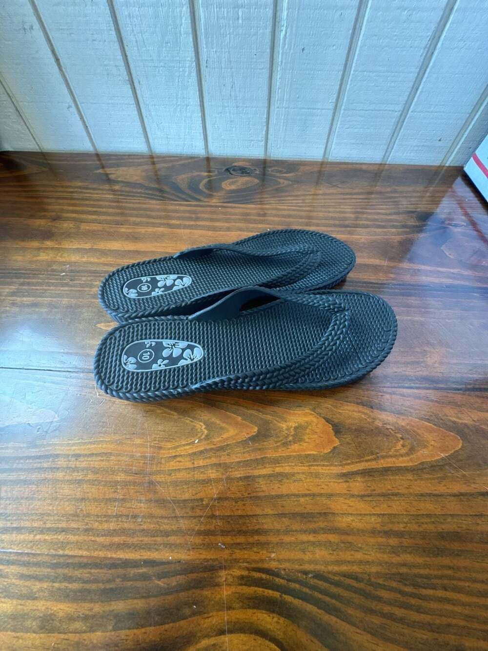 J.P. Black Textured Platform Wedge Flip Flop Sandals Women's Size 10